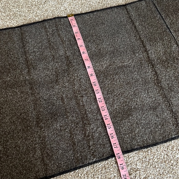 NWT Karin Varvar hand crafted sheer gray scarf w/dried flowers at ends - Picture 4 of 7